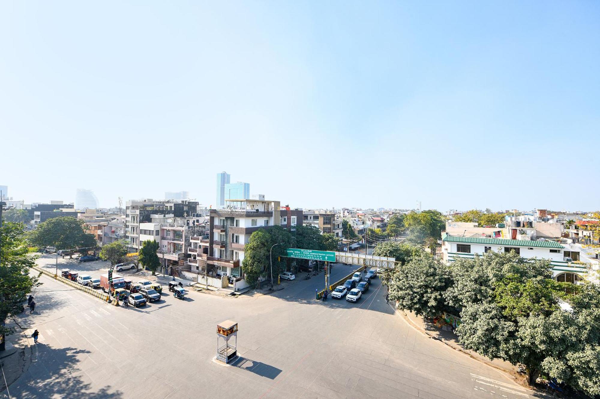 Fabhotel Vibe Noida Exterior foto